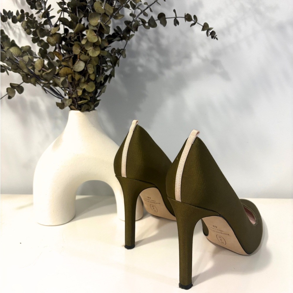 SJP by Sarah Jessica Parker Olive Green Pointed Toe High Heels with Blush Trim